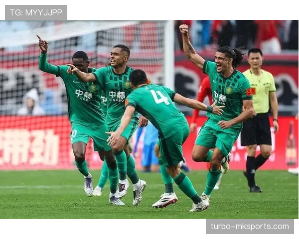 国安年轻化竞争压力显现，球队稳定性面临考验与赛季走势变化