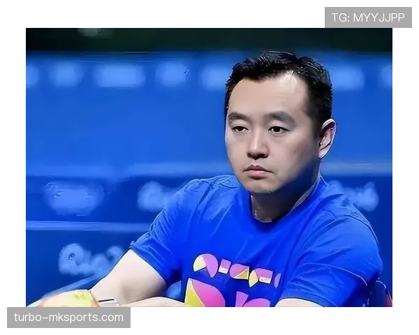 孔令辉居然成了这样，握拍以外的他比明星还圈粉？