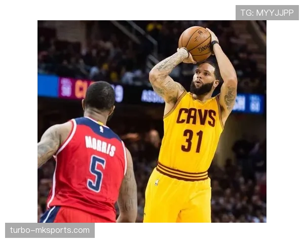 德隆·威廉姆斯挡拆助攻提升队友效率显著拉开后场差距